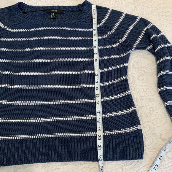 💥3 for $10💥 Forever 21 Sweater - Picture 4 of 5